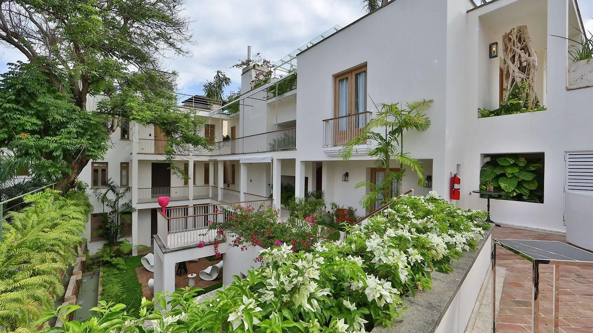 Billini Hotel, Historic Luxury Santo Domingo Hotel